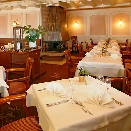 酒店 Schwarzwald Sonnenhof Schömberg