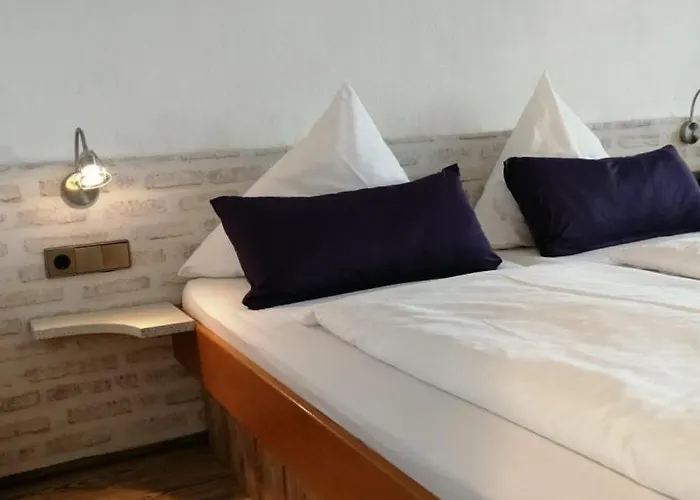 فندق Schwarzwald Sonnenhof Schömberg