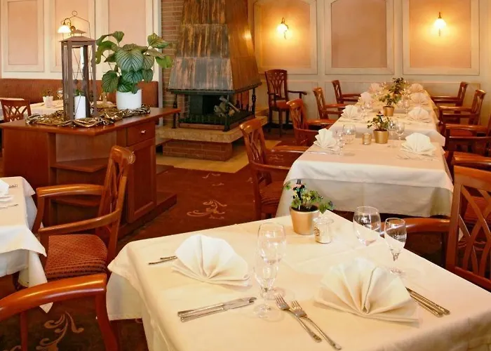 فندق Schwarzwald Sonnenhof Schömberg